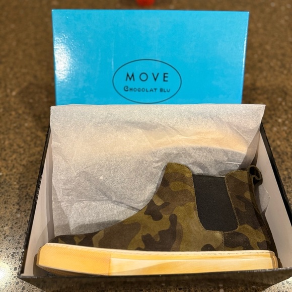 NEW Chocolat Blu Move Suede NASH Camo Print Pull On Distressed Sneakers - Picture 10 of 13